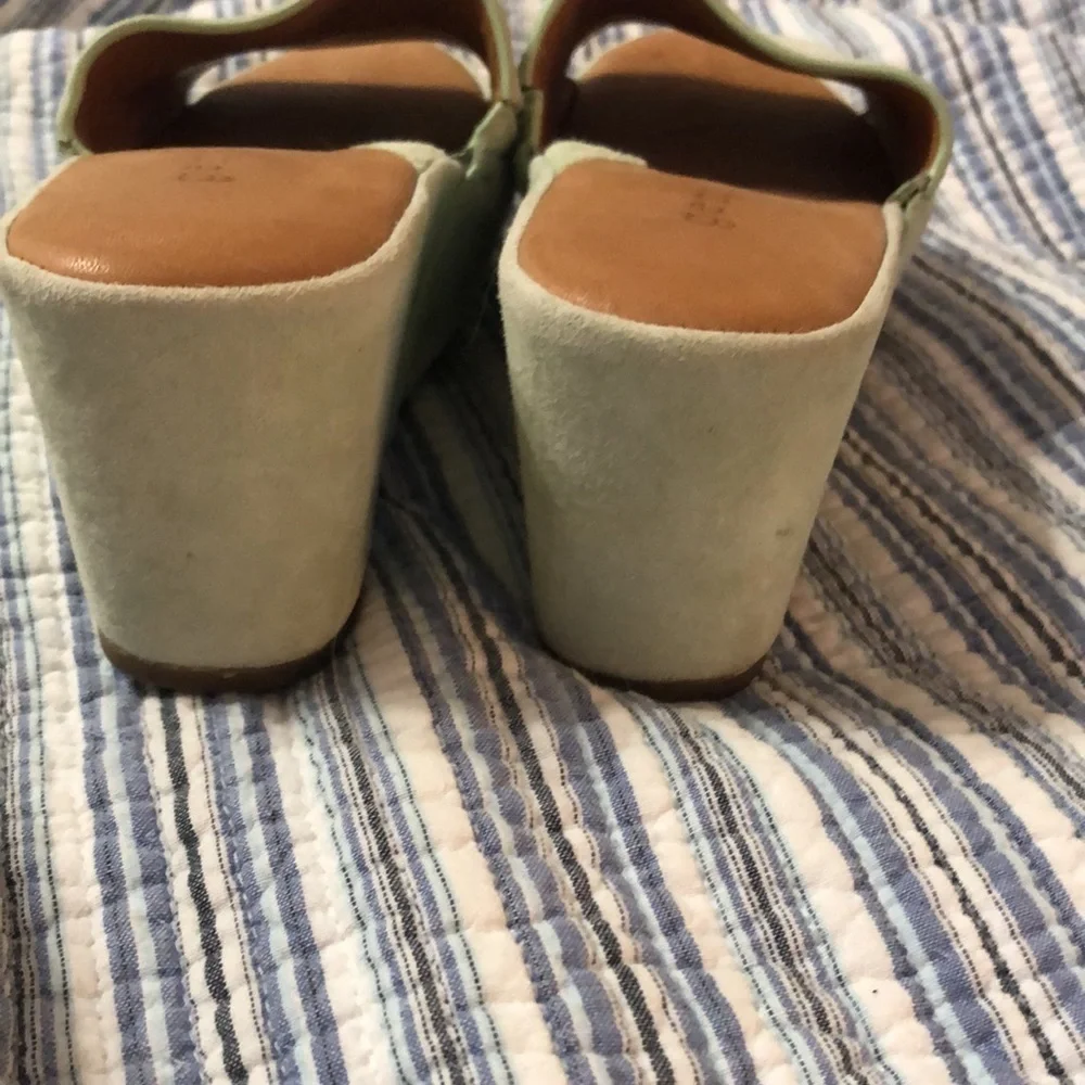 Beautiful mint green wedges